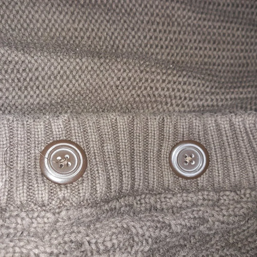 ((Listing#155)) Old Navy Sweater - Picture 5 of 7
